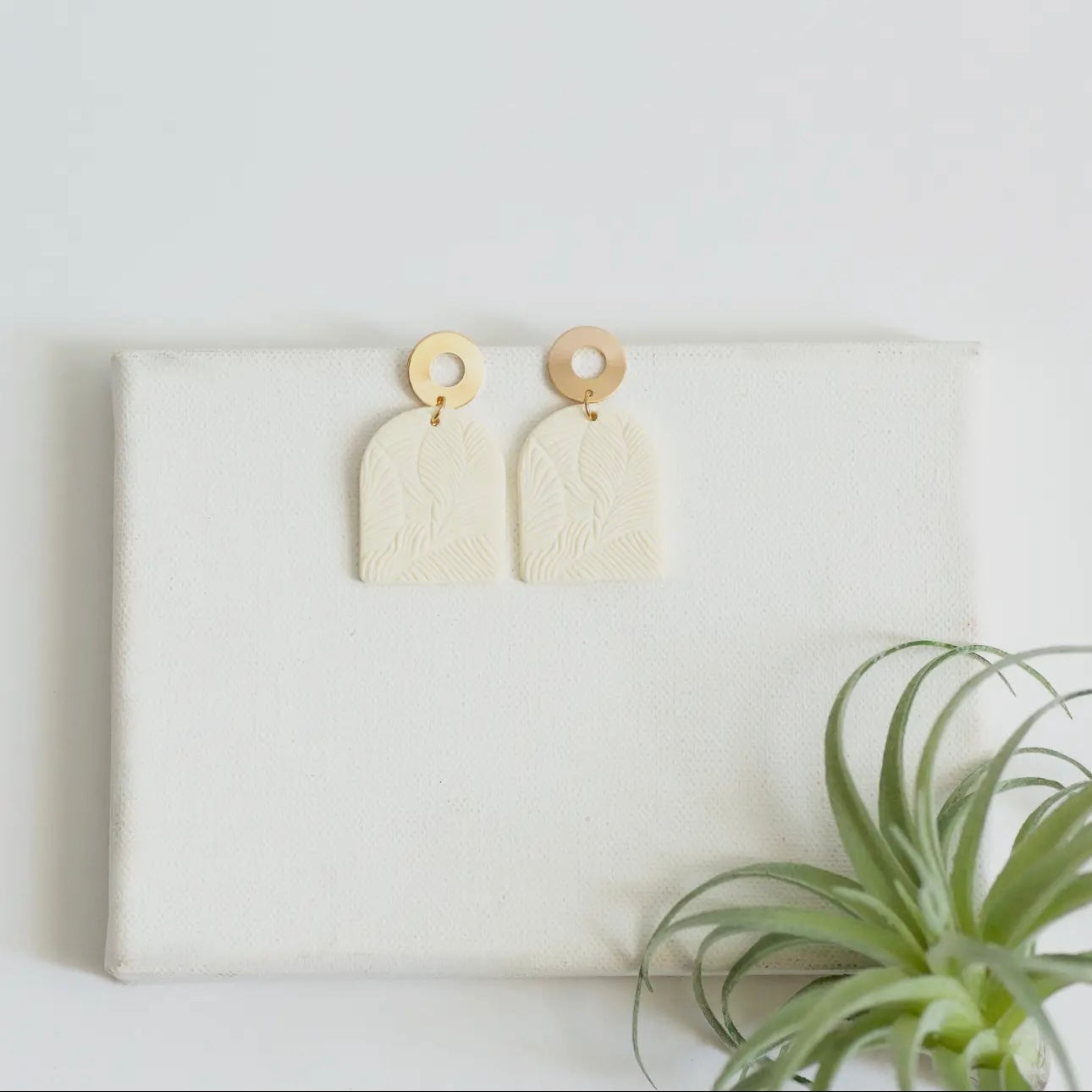 Arch Earrings